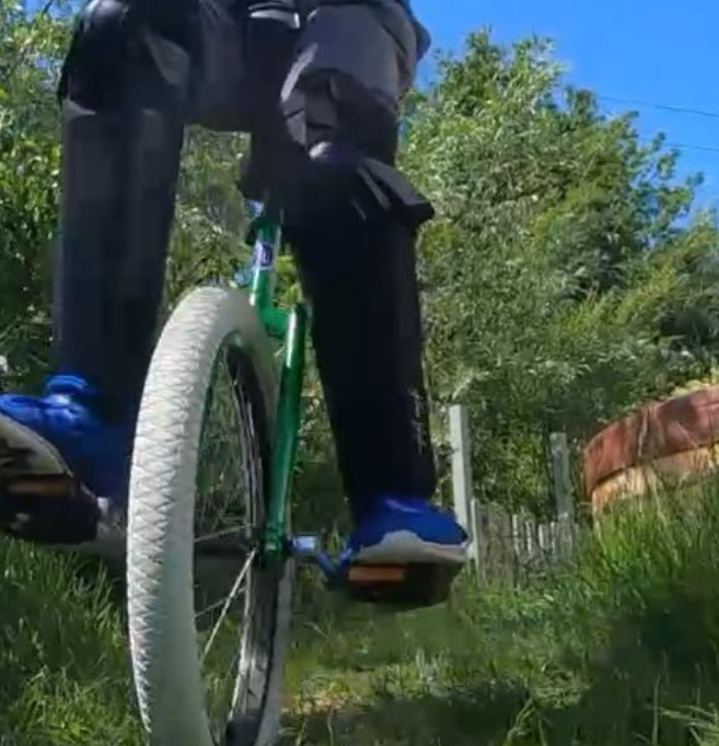 Learn to unicycle